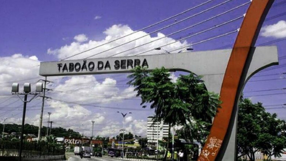 O cenário era bem diferente do município compacto, verticalizado e densamente ocupado que se vê hoje.