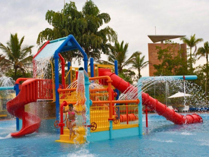 Espaço é conhecido por oferecer uma estrutura completa, com piscinas, quadras esportivas, trilhas e até parque aquático /Divulgação/Sesc Bertioga
