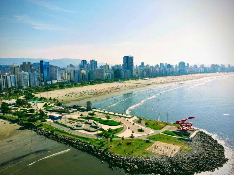 Proposta é equilibrar atividade física com momentos de descanso e contemplação à beira-mar /Google Places