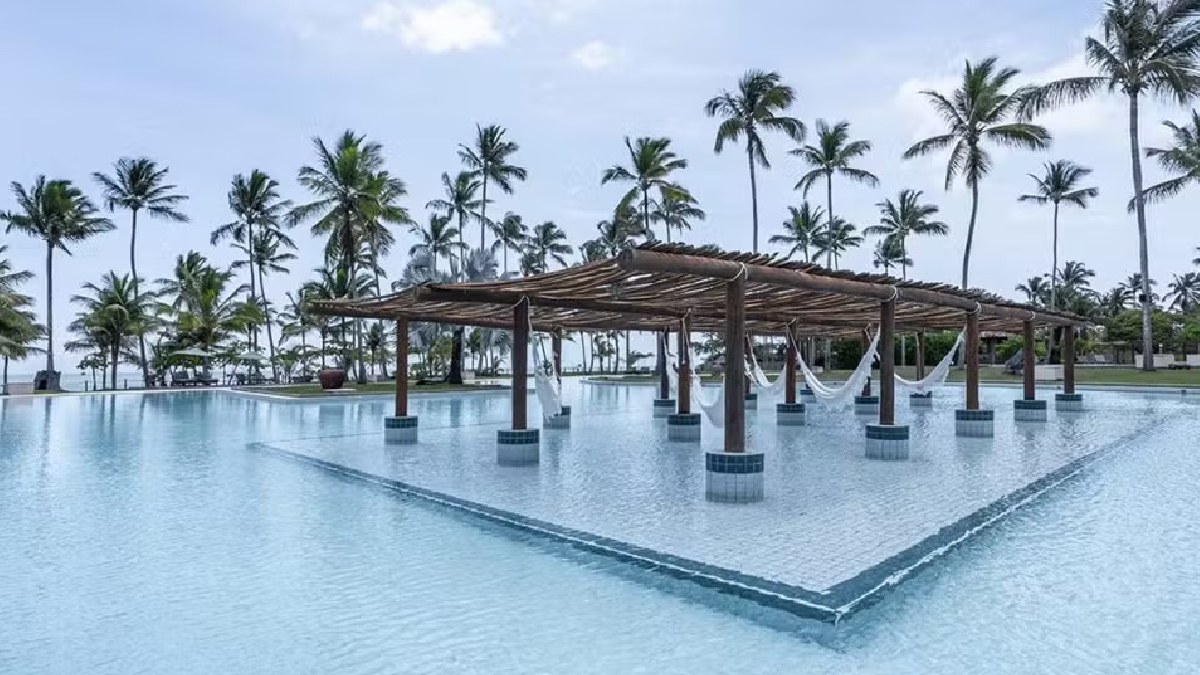 Piscina do resort de luxo onde ficaram Virginia e Vini Jr. - (Reprodução/Reserva Jacumã)