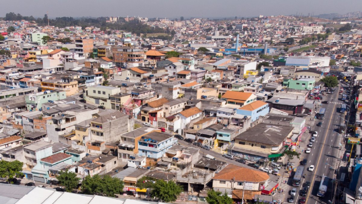 Sem área rural e com ocupação totalmente urbana, Taboão da Serra cresceu espremida na Grande São Paulo e virou retrato do adensamento brasileiro.