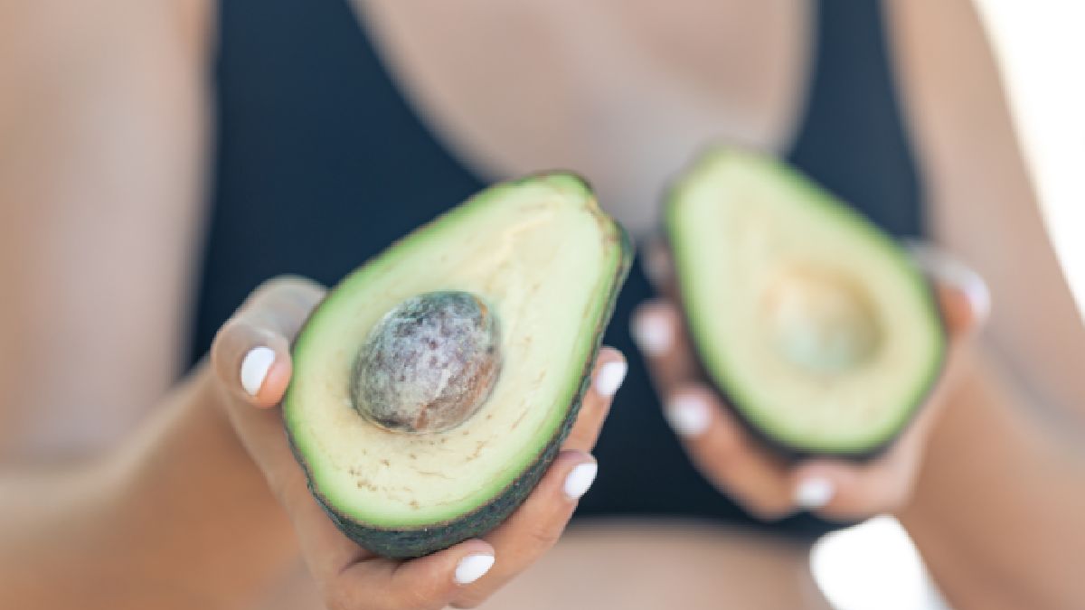 Embora ainda possa ser comestível, o abacate escurecido perde apelo visual, pode ter alteração no sabor e textura, e indica perda de alguns antioxidantes (Fotos: Freepik)