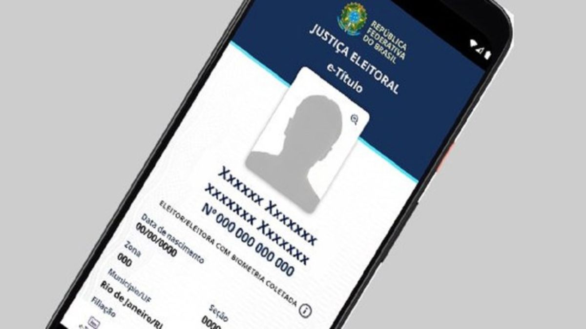 O Tribunal Superior Eleitoral monitora em tempo real a integridade de cada seção eleitoral para garantir que a vontade do eleitor seja respeitada. Essa vigilância constante é a barreira oficial que desmente o mito de que uma escolha individual por anular o voto poderia paralisar o processo democrático. Reprodução/TSE