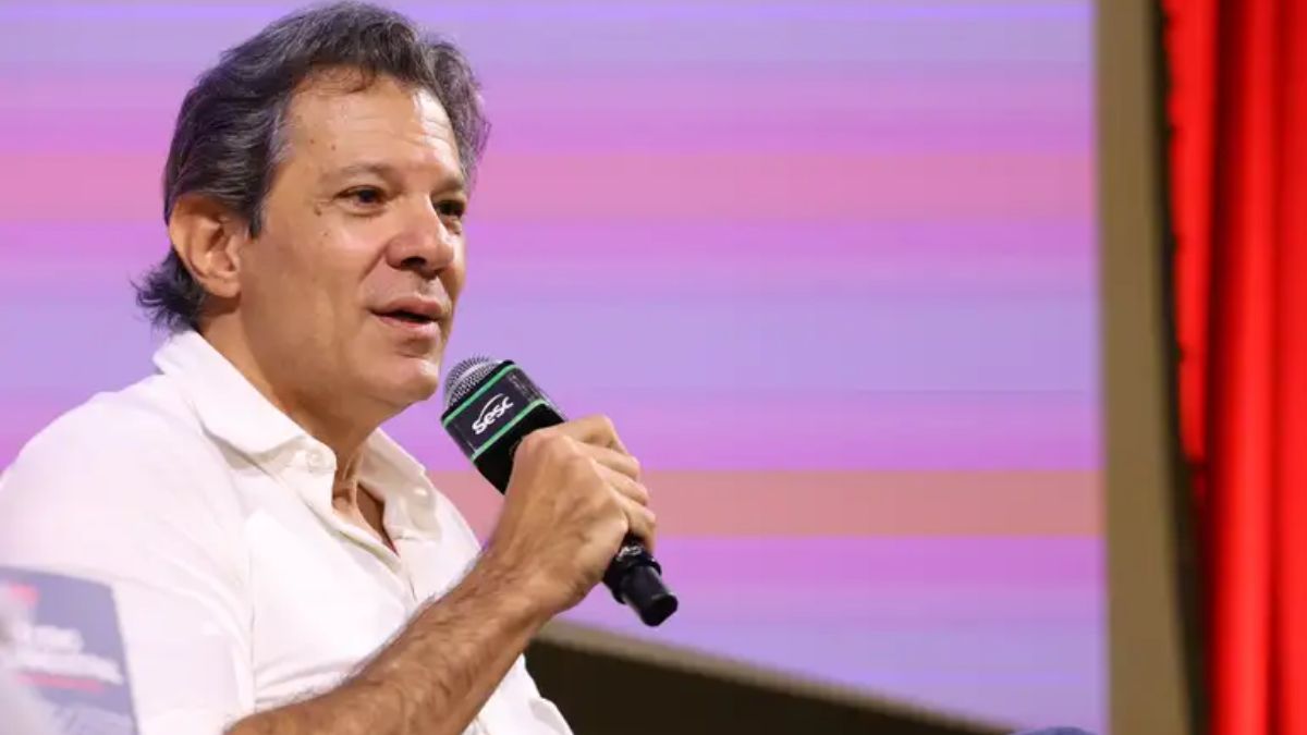 Em busca de diálogo, o ministro Fernando Haddad defende a estratégia de reconstrução gradual das contas públicas, apresentando suas metas como o caminho necessário para garantir a estabilidade econômica até o final de 2026. Rovena Rosa/Agência Brasil