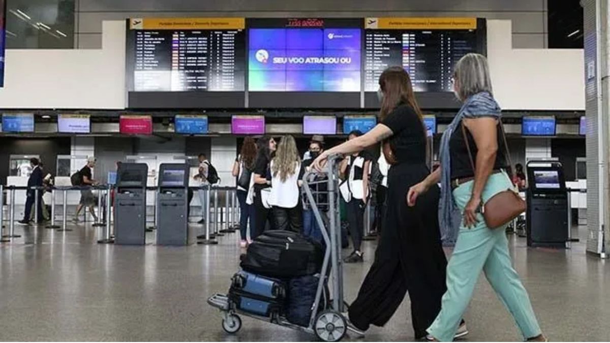 instabilidade do conflito no Oriente Médio gera incerteza para passageiros com conexões internacionais. Rovena Rosa/Agência Brasil