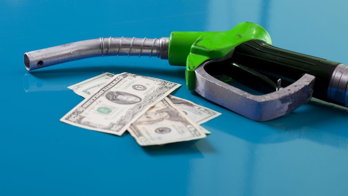 A crise internacional do petróleo pressiona o governo federal a adotar medidas de subvenção para evitar o repasse inflacionário ao consumidor. Reproduçãp/Shutterstock