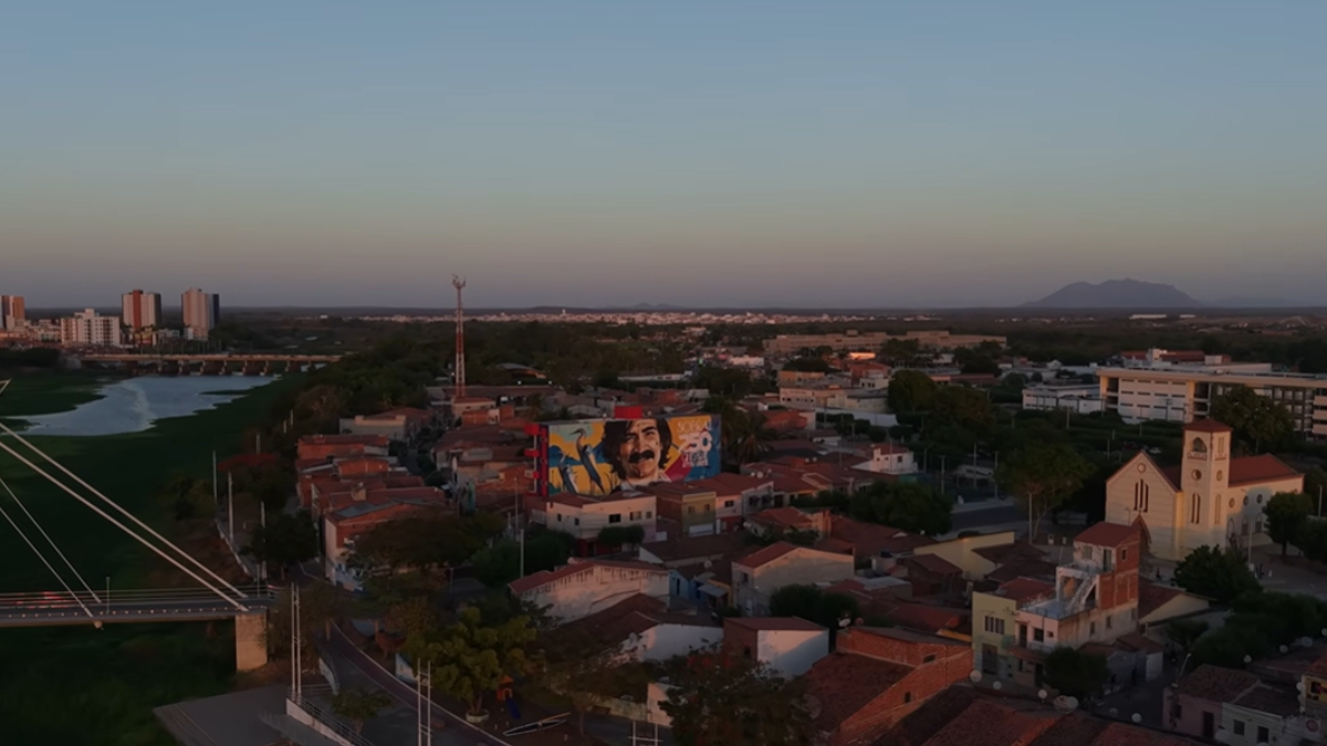 A cidade saiu da posição 1.366ª para o 1º lugar entre todos os municípios brasileiros com mais de 100 mil habitantes.