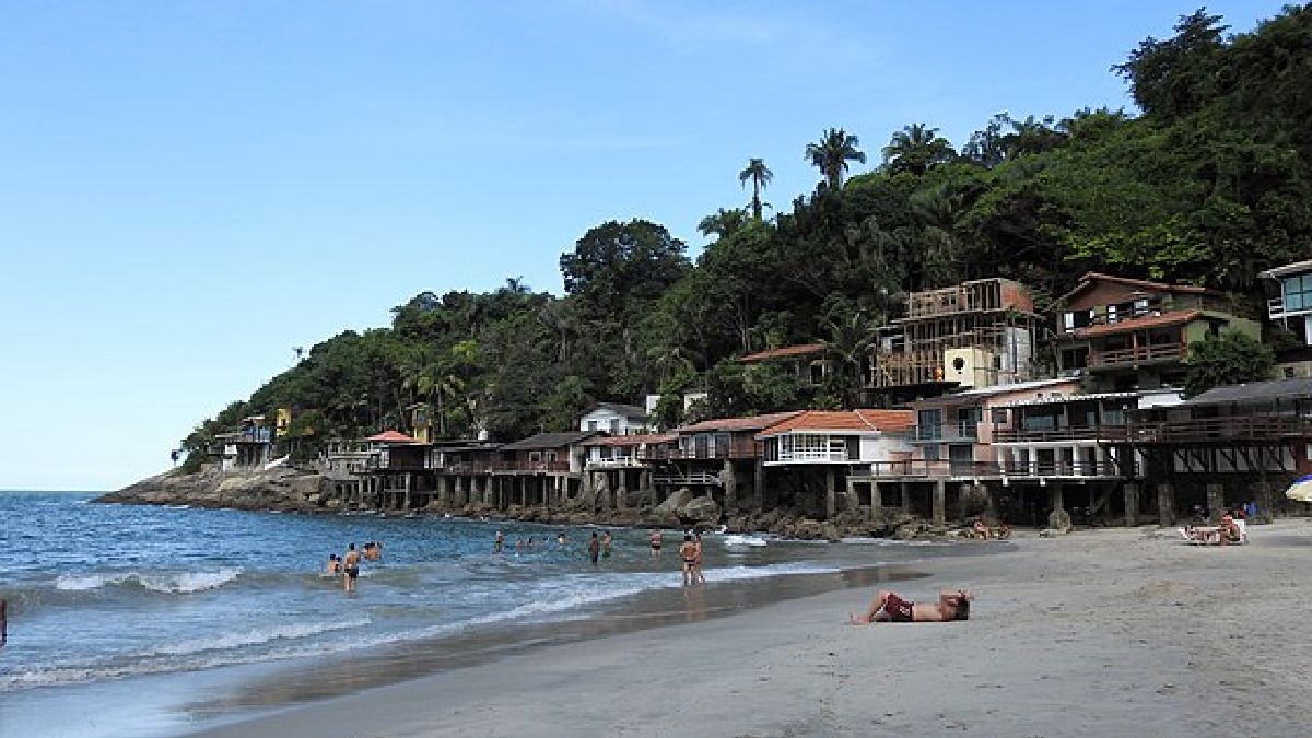 É um local sofisticado, com mar calmo e visual incrível (Foto: Sturm/Wikimedia Commons)