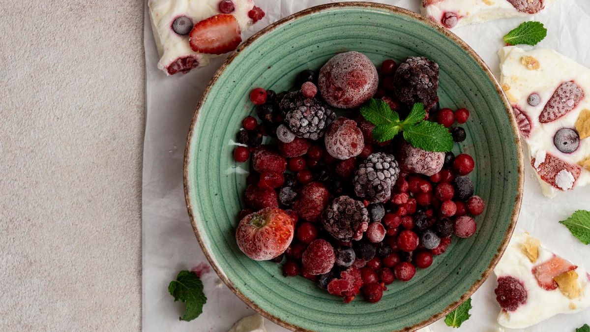 Frutas muito aquosas, como melancia, melão e morangos, perdem firmeza ao descongelar
