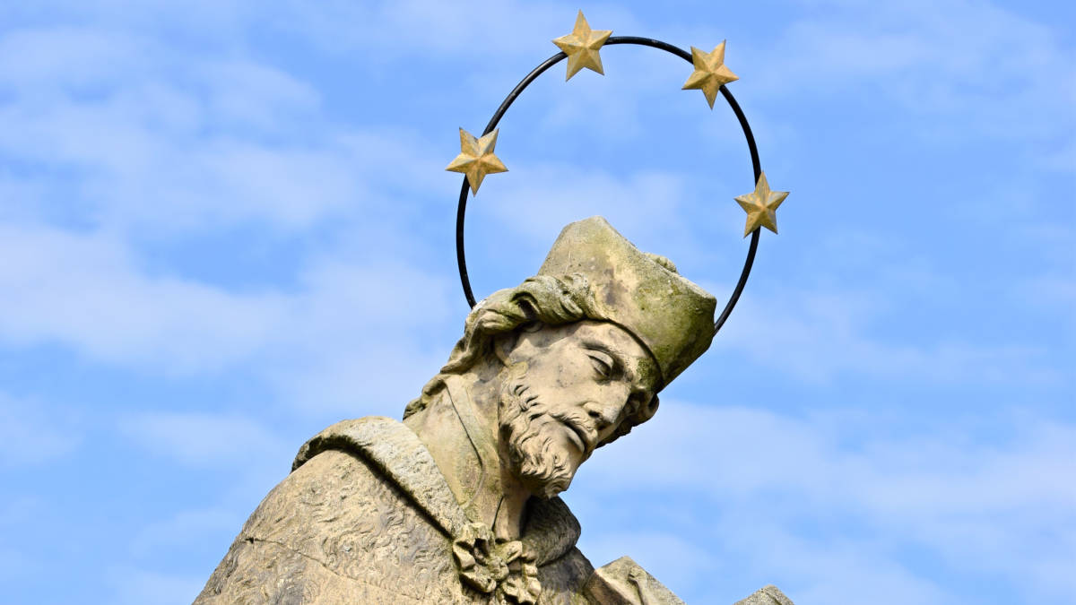 Auréola remete a halo, luz e resplendor. Trocar uma pela outra muda o sentido da frase. Foto: Pexels