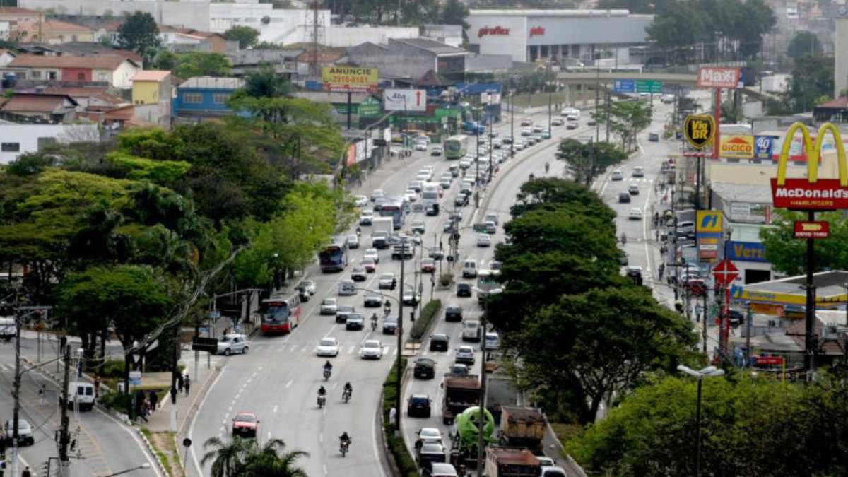 Taboão da Serra tem 13.416,81 habitantes por km². Nenhum metro quadrado do município é classificado como área rural.