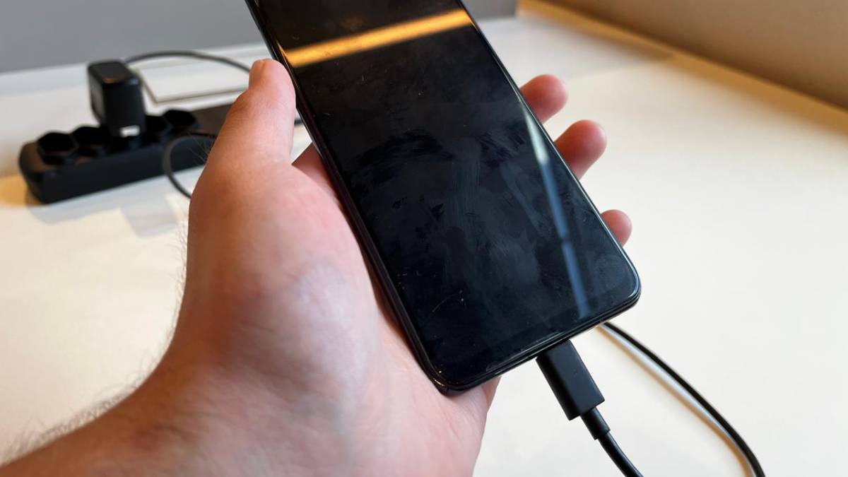 Celular carregando
