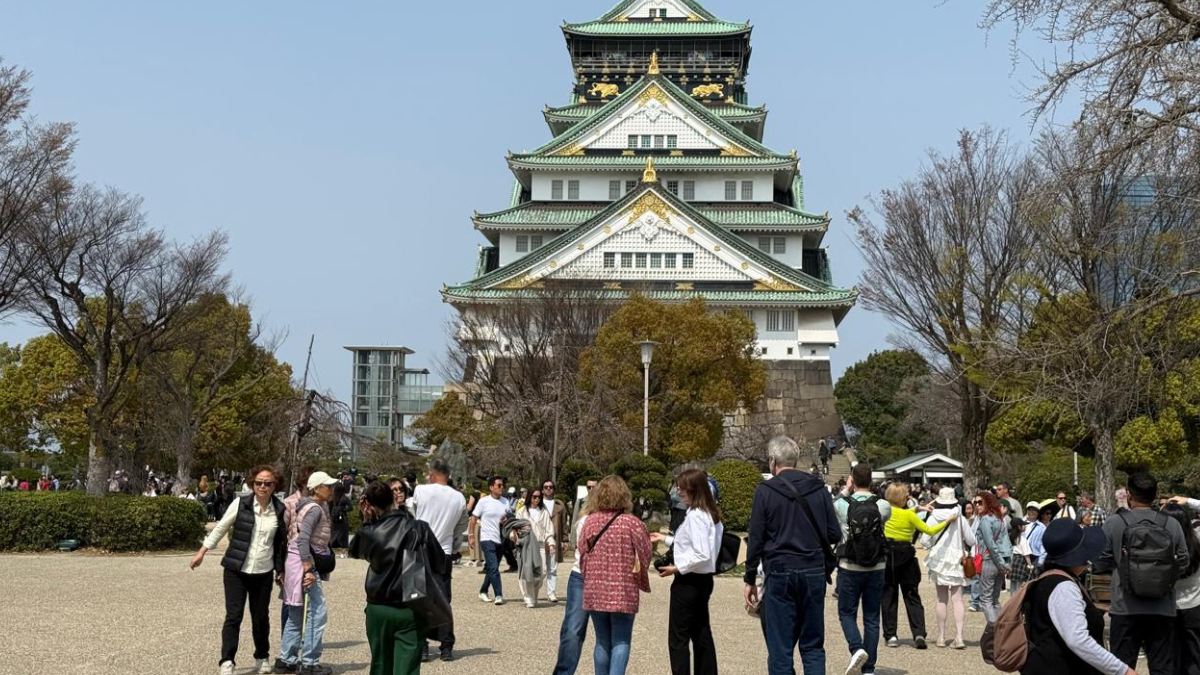 11. O contraste entre a tradição milenar e o ritmo intenso do turismo de massa em Kyoto. Foto: Adriana Baroli