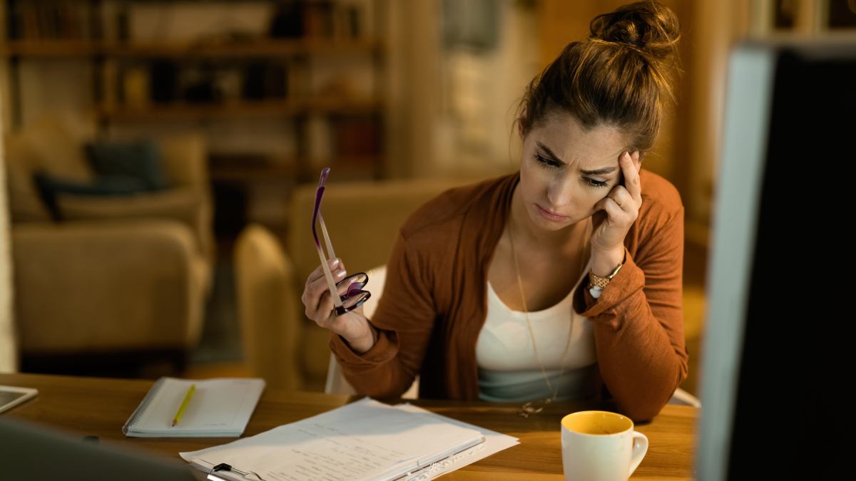 Motivos como ambientes tóxicos, falta de motivação ou o acúmulo de tarefas não finalizadas na sexta contribuem para que o seu descanso no fim de semana seja interrompido pela preocupação.