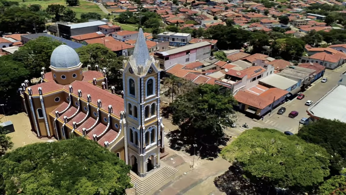 A capital brasileira do lobisomem, com cerca de 10 mil moradores, se destaca pela força de uma das lendas mais conhecidas do folclore brasileiro Reprodução/YouTube