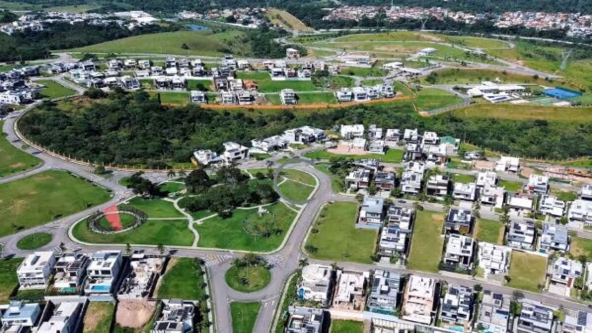Cidade combina desenvolvimento urbano com bem-estar da população - Reprodução/ YouTube