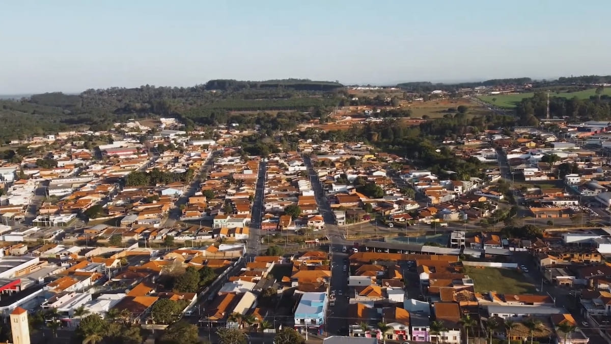 Paisagem natural destaca a tranquilidade e o charme do interior de São Paulo - Freepik