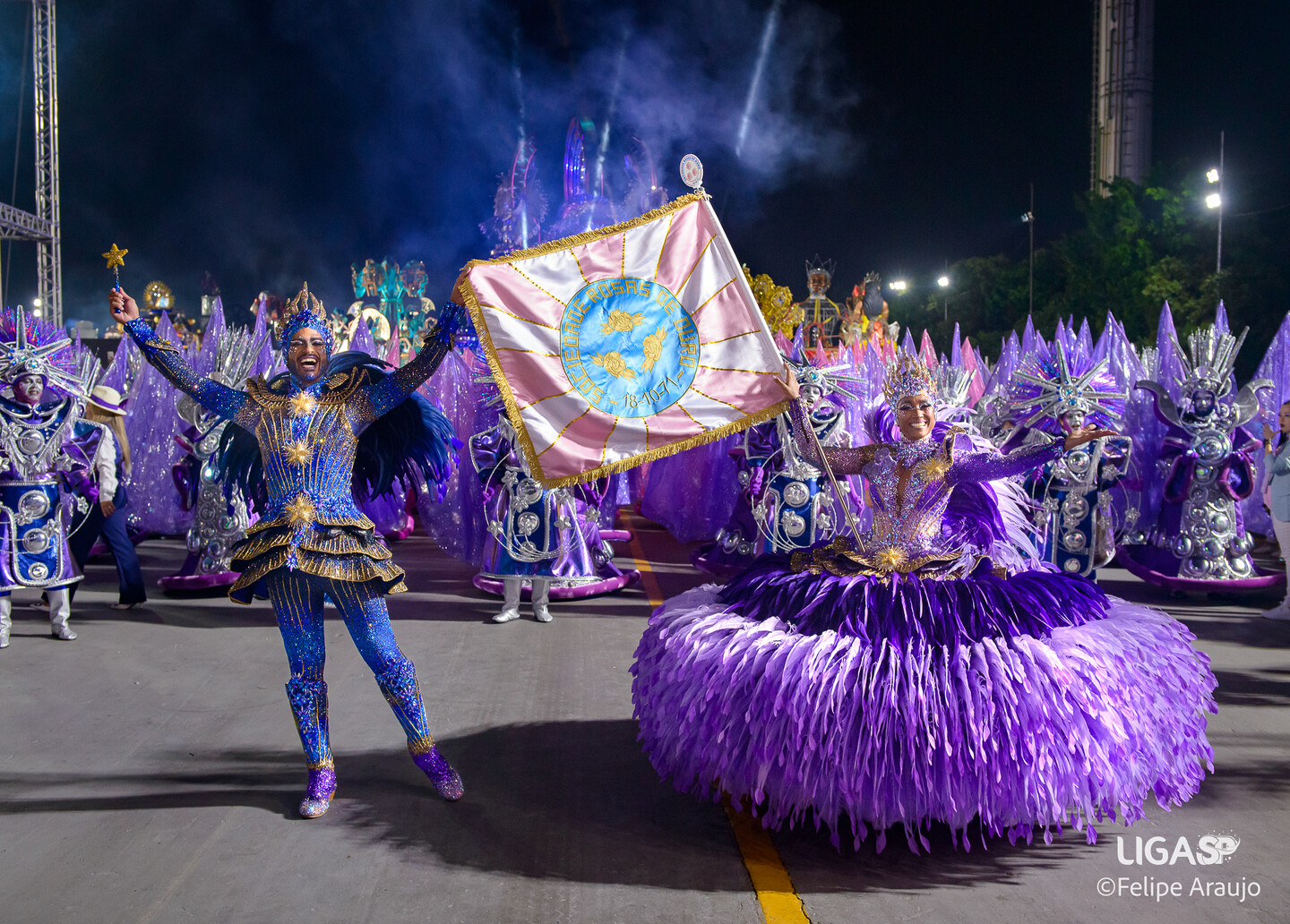 Sociedade Rosas de Ouro iniciou um processo de reformulação em seu elenco para o Carnaval de 2027, após o rebaixamento inédito da agremiação neste ano.
