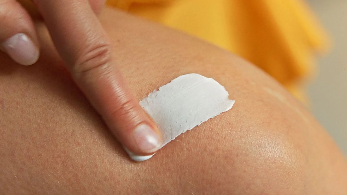 O clássico da Nivea recebeu 4 estrelas em testes de eficácia e segue como favorito dos especialistas (Foto: Divulgação/Nivea)