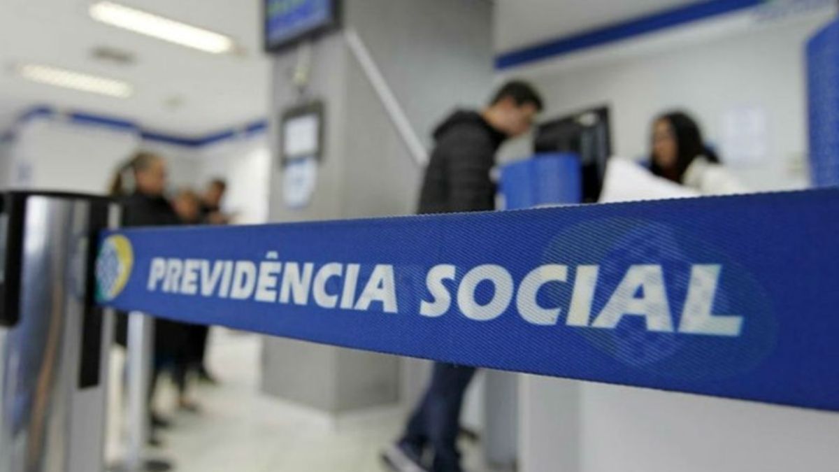 Desde a reforma de 2019, o cálculo por cotas reduziu o valor recebido por muitos dependentes, que agora aguardam uma possível revisão da lei. Arquivo/Agência Brasil