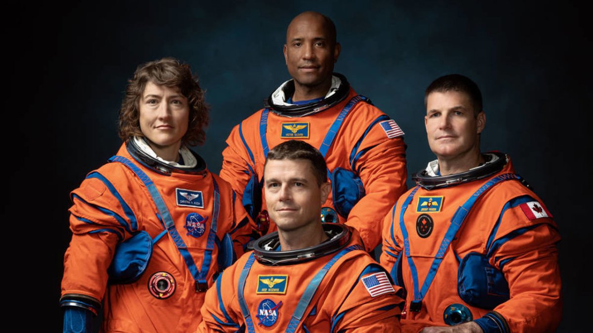 Quando retornam à Terra, os astronautas precisam passar por uma rotina de treinos pesada para 'reaprender a andar' (Foto: divulgação/NASA)