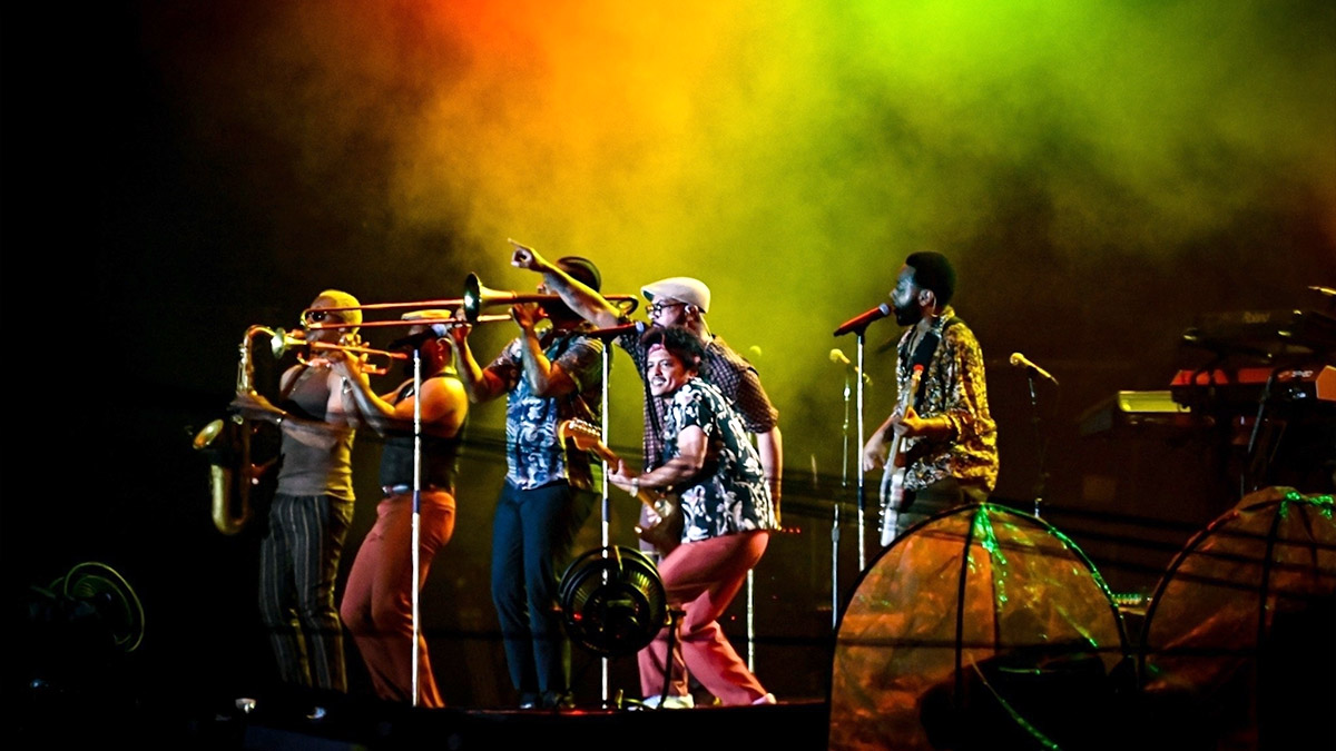 Bruno Mars, nome artístico de Peter Gene Hernandez, é um aclamado cantor, compositor, produtor musical e dançarino americano, nascido no Havaí em 1985. Foto: Victor Chapetta/AgNews