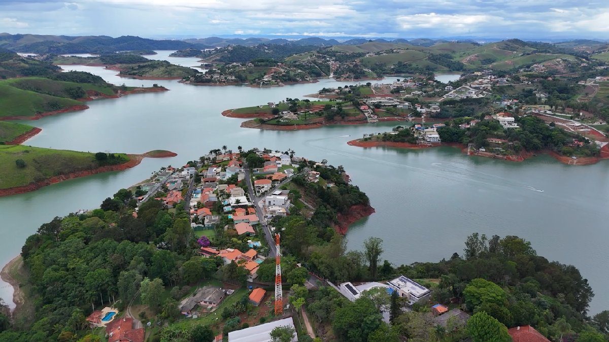 Os vestígios da cidade anundada aparecem nos períodos de estiagem