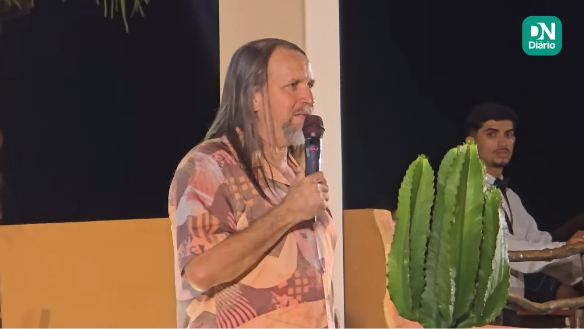 O cantor Dorgival Dantas criou uma "mini cidade" histórica em sua fazenda no interior do RN