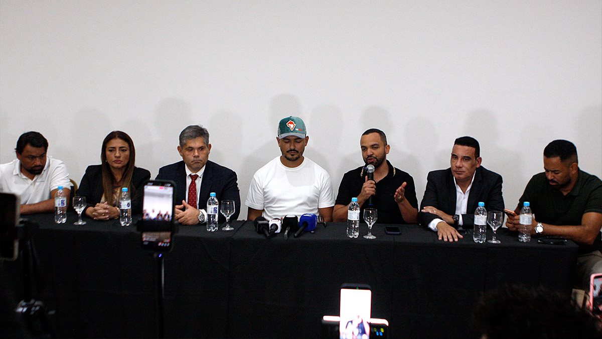 Informação foi divulgada inicialmente por sua equipe política durante coletiva de imprensa transmitida ao vivo nas redes sociais.