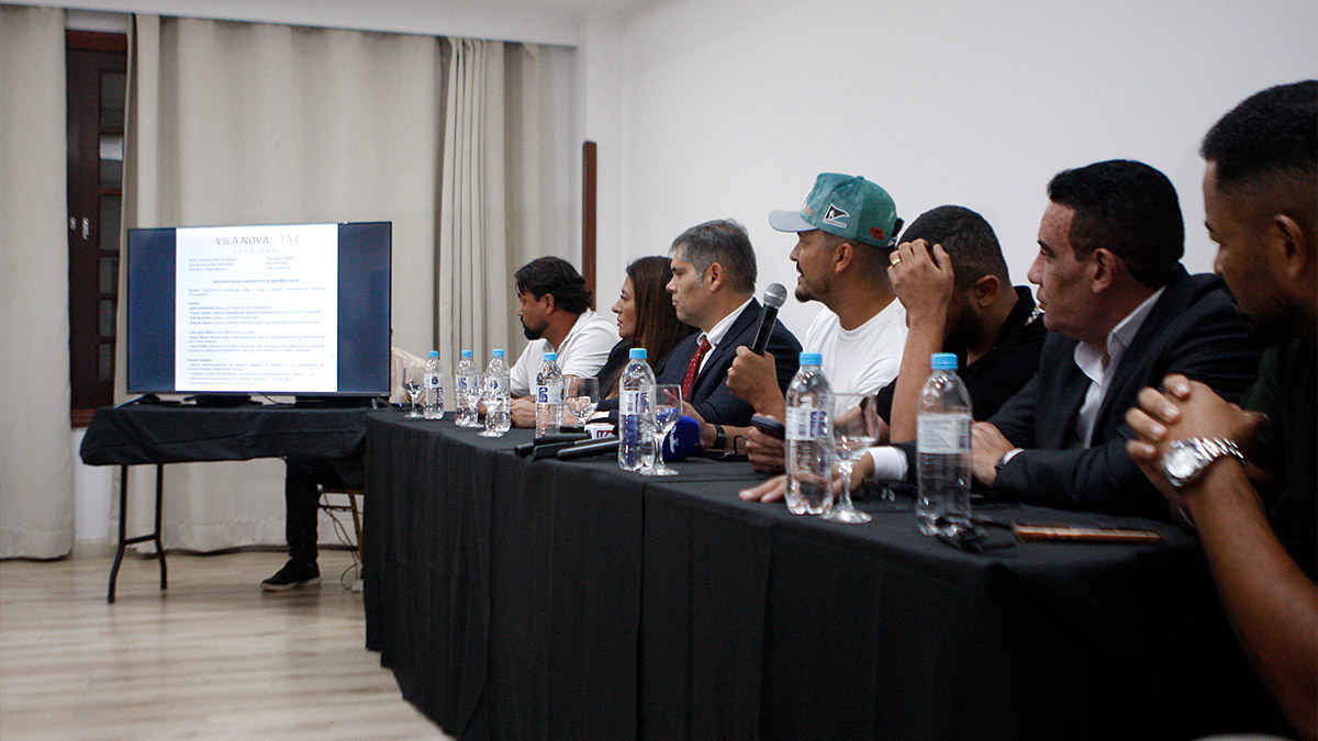 Coletiva de imprensa da equipe de Ney Santos em Embu das Artes nesta terça-feira (14).