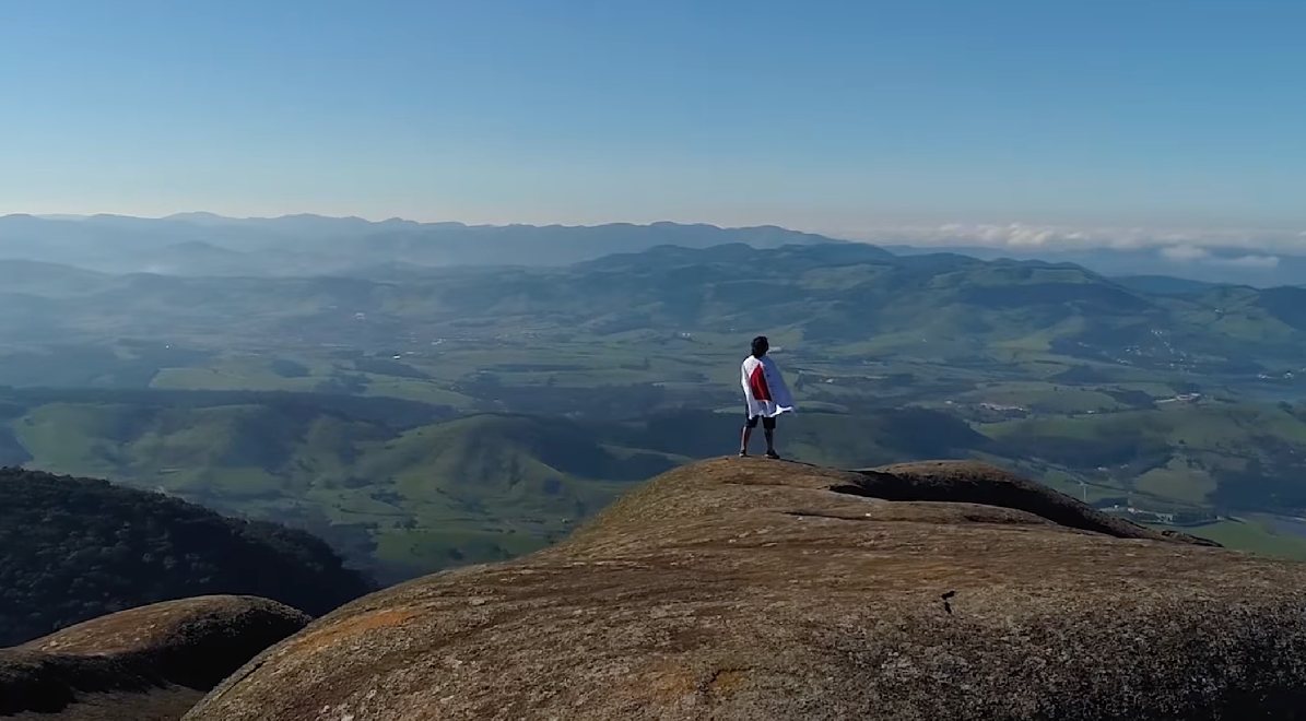 Extrema combina paisagens de tirar o fôlego com opções ideais para quem busca aventura. Foto: Reprodução/Youtube