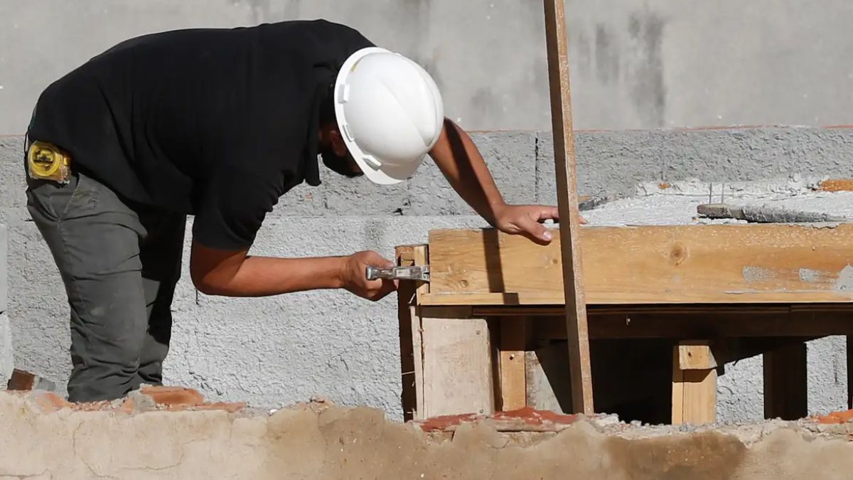 O programa Reforma Casa Brasil permite o financiamento de mão de obra especializada para reformas estruturais e ampliações de moradias urbanas. Fernando Frazão/Agência Brasil/Arquivo
