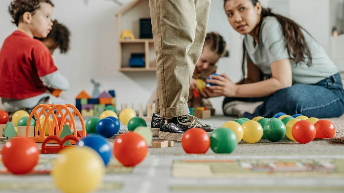 Falta de creches atinge maioria e trava rotina de mães (Foto: Pexels, pavel danilyuk)