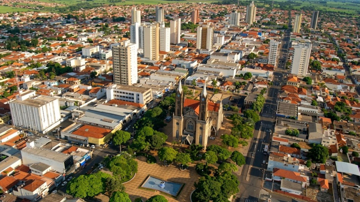 A cidade tem IDHM de 0,798, índice considerado alto. O dado reforça o peso de fatores como renda, educação e longevidade no município. Foto: Reprodução/Youtube