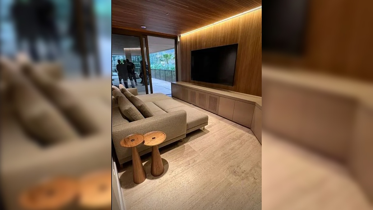 Casa conta com elevador panorâmico e sistema de som distribuído pelos cômodos