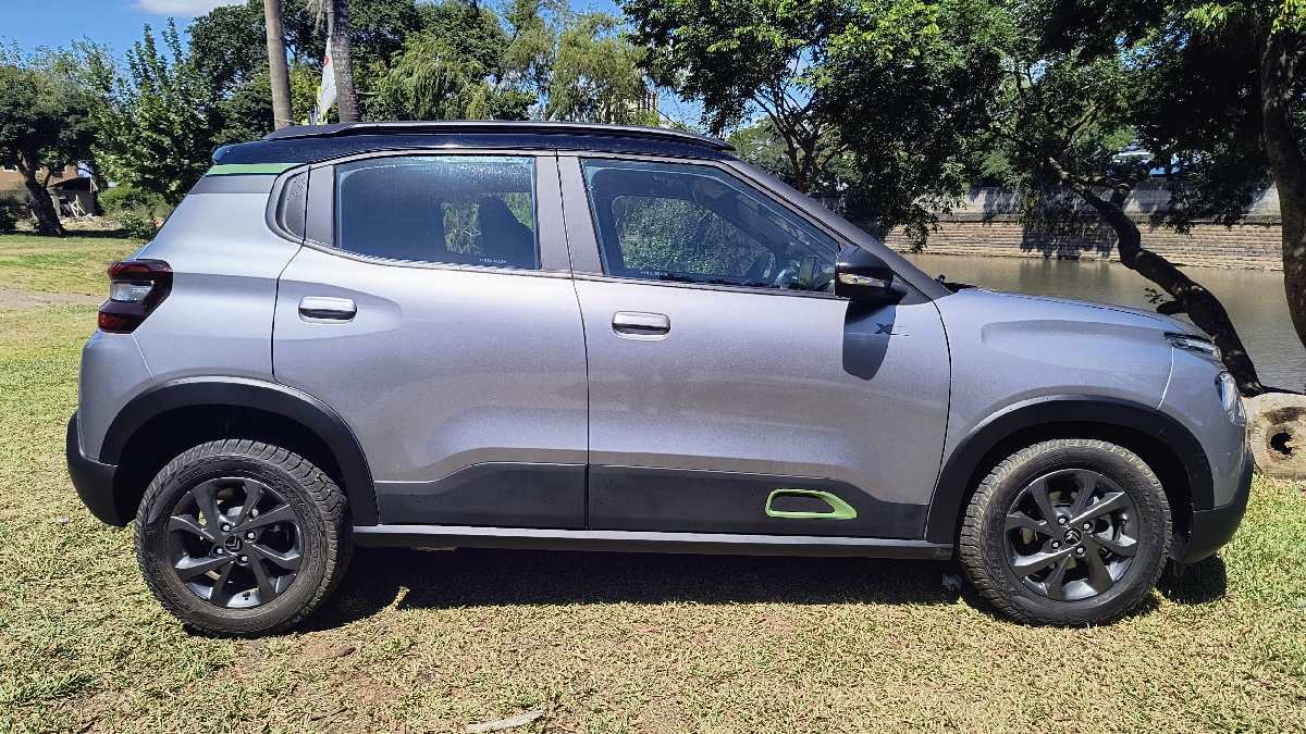 No C3 XTR, que utiliza o propulsor 1.0 Firefly aspirado, a história de "carro com pretensões aventureiras" é só "para inglês ver"/Divulgação