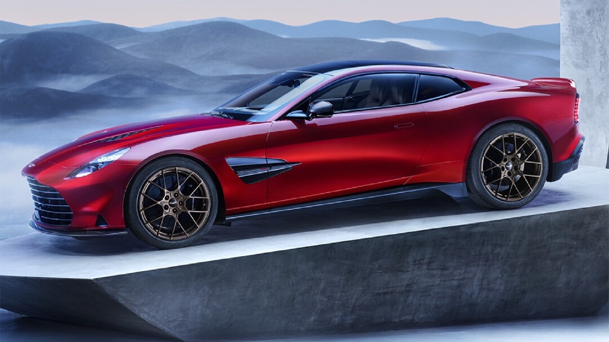 Quando a segunda geração do Vanquish foi revelada, em 2012, o mundo automotivo voltou a se impressionar/Divulgação