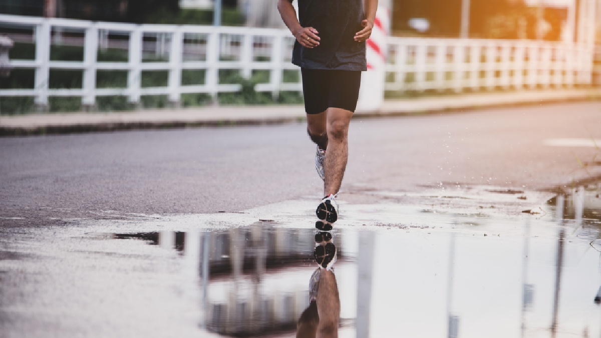 Afinal, correr na chuva faz mal? Essa é a dúvida de muitos atleta