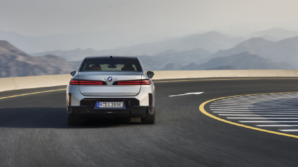 Ao iniciar a implementação das tecnologias da Neue Klasse, Dingolfing reassume o papel de principal fábrica dos novos modelos de luxo da BMW/Divulgação