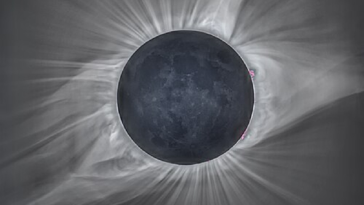 A coroa solar é a atmosfera externa do Sol e se destaca durante eclipses totais, quando o brilho direto do disco solar fica bloqueado pela Lua (Foto: Michael S Adler / Wikimedia Commons)