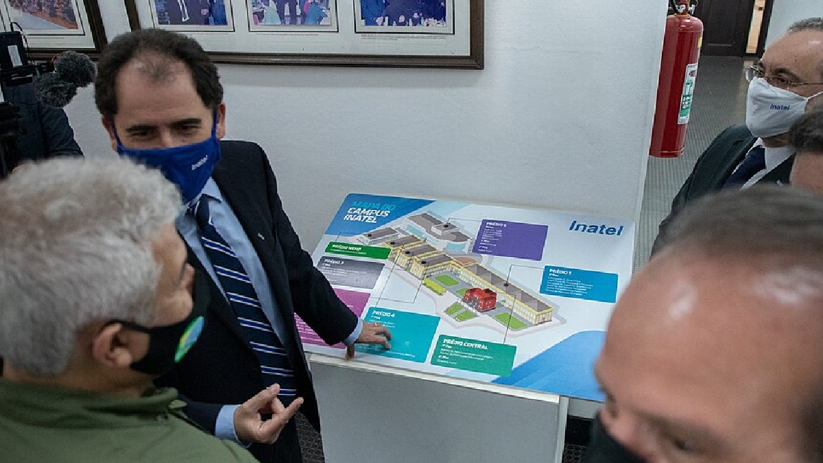 Em Minas Gerais, o Inatel divulgou testes de comunicação por luz visível com velocidades de até 20 Gbps para o usuário final (Foto: Ministério da Ciência, Tecnologia e Inovações / Wikimedia Commons)