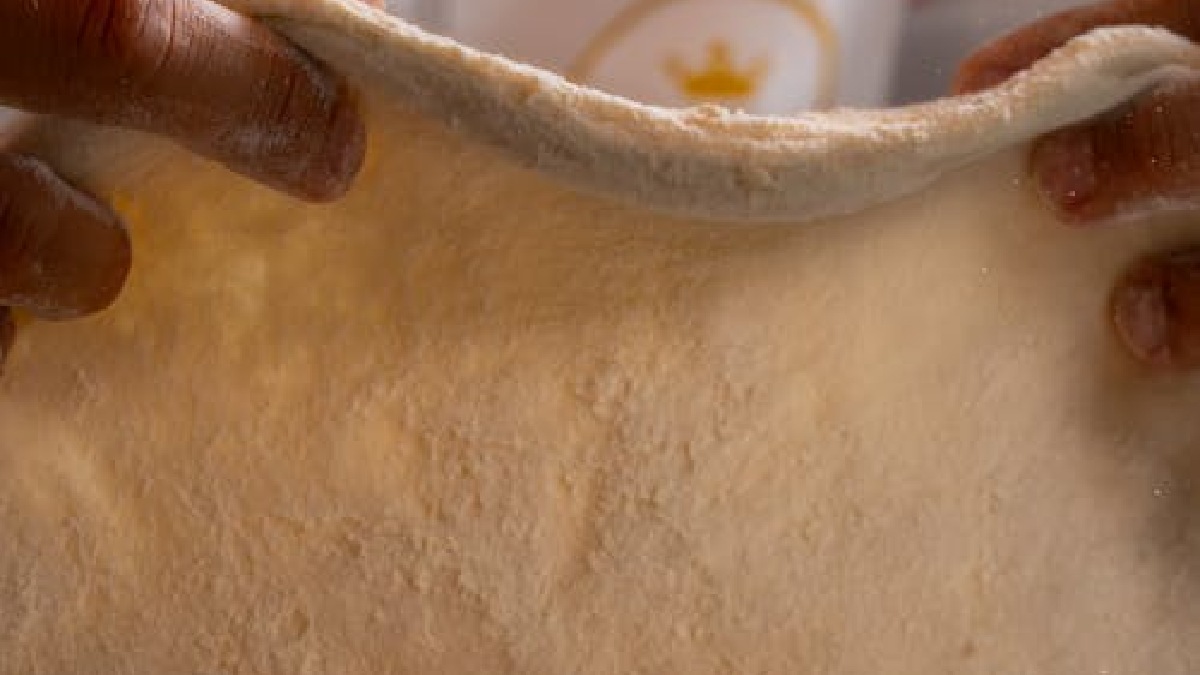 O estiramento, o atual estágio do Rift, pode ser comparado ao processo de esticar uma massa de macarrão até surgirem fissuras (IMG: Nano Erdozain / Pexels)