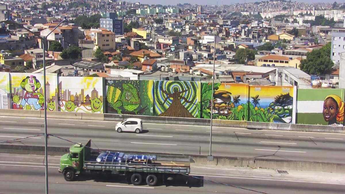Intervenções do Projeto Grafite transformam estrutura cinza em espaço de arte a céu aberto - Divulgação/RioSP