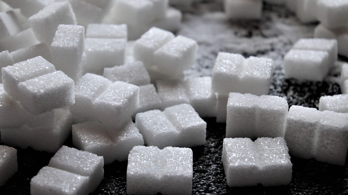 A variável central do trabalho foi o açúcar consumido após o treino, não uma defesa de consumo alto de doces no dia a dia (Foto: pasja1000 / Pixabay)