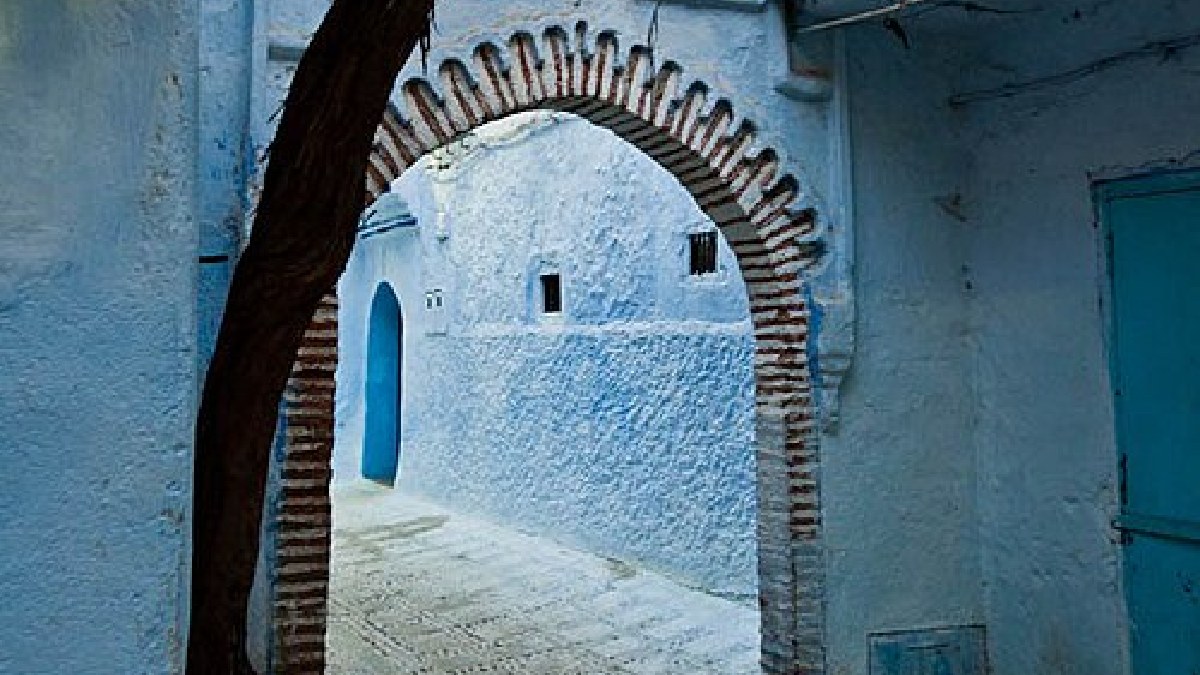 Chefchaouen foi fundada em 1471 como uma pequena fortaleza e se tornou refúgio de grupos vindos da Península Ibérica (Foto: Mark Fischer / Wikimedia Commons)
