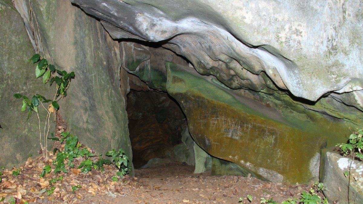 Gruta de Alambary (Fotos: Prefeitura de Arapeí)