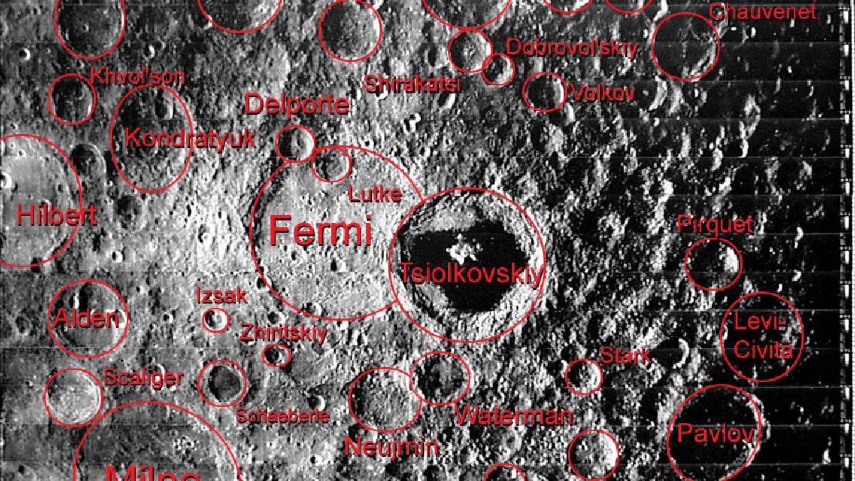 Mapa do lado oculto delimita crateras principais registradas no atlas fotográfico lunar da NASA (Foto: NASA / Wikimedia Commons)