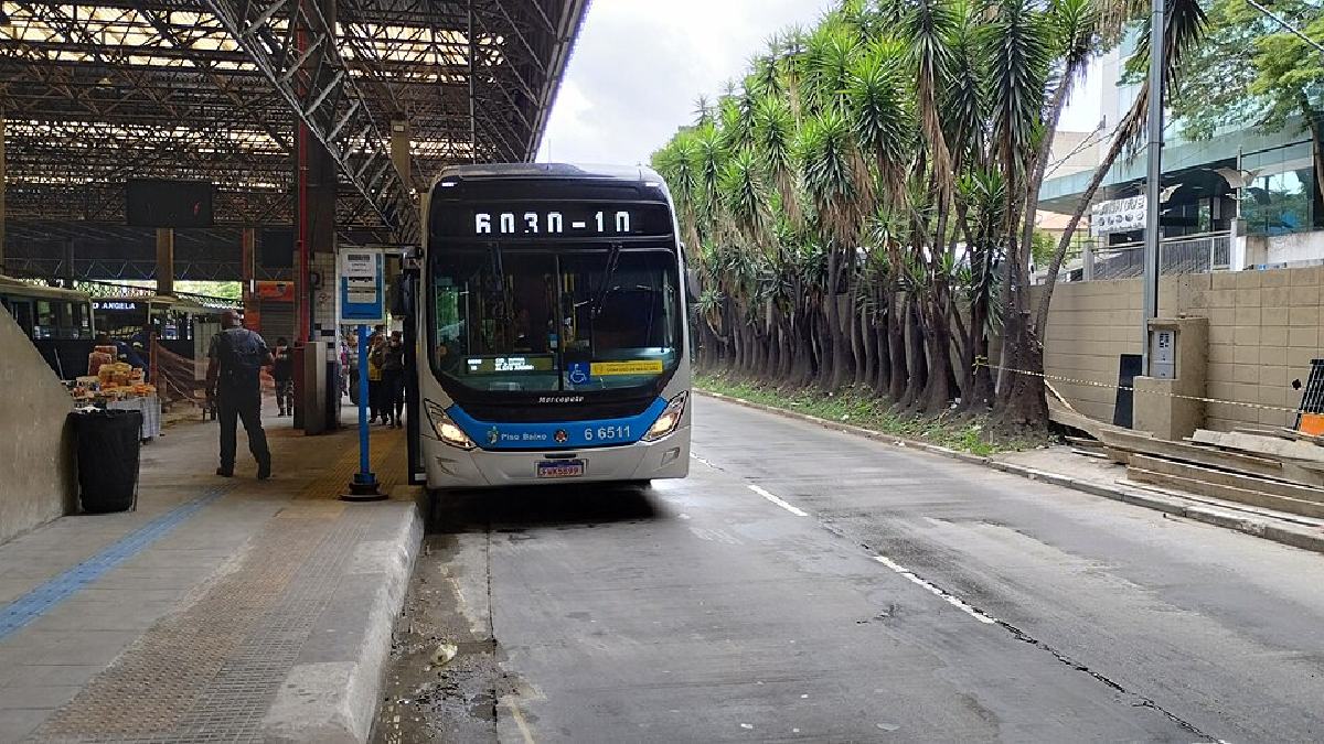 O valor da recarga apenas para ônibus é de R$ 257,53 (Foto: Pedro Nardi / Wikimedia Commons)