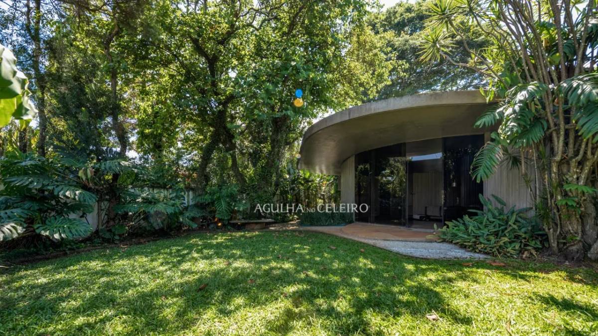 Este imovel, que está no mercado imobiliário, não se destaca apenas pelo valor milionário, mas pelo conceito arquitetônico que carrega (Fotos: Reprodução/ Agulha no Celeiro)