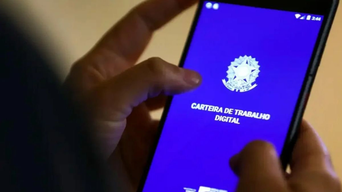 Trabalhadores devem ficar atentos aos novos limites de renda para garantir o recebimento em 2026. Marcelo Camargo/Agência Brasil